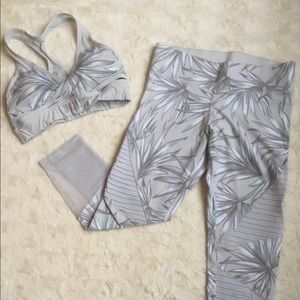 VS Pink Ultimate Yoga Leggings & Sport Bra